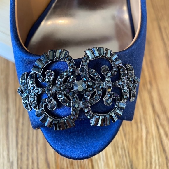 Badgley Mischka Navy satin open-toe heels - Picture 4 of 13